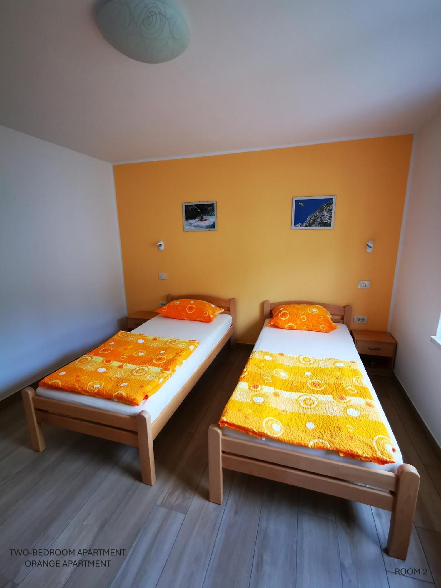 Apartment And Room Anica Tolmin Exterior foto