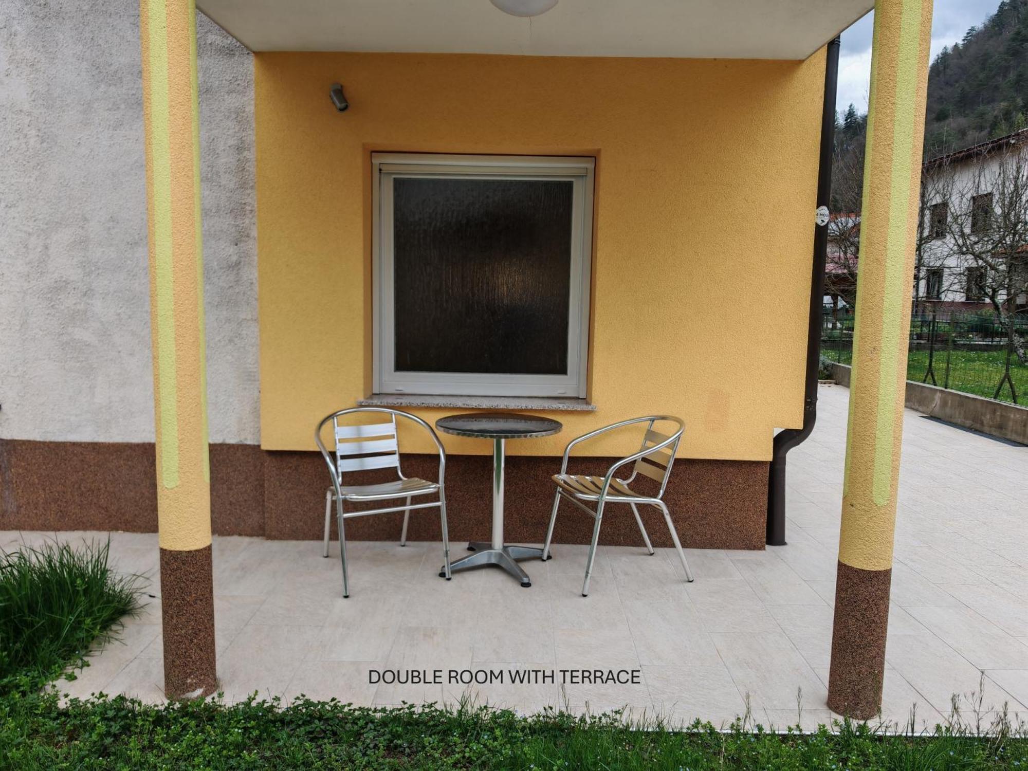 Apartment And Room Anica Tolmin Exterior foto